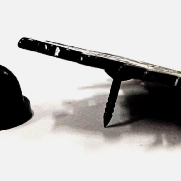 Disney, Chip & Dale Enamel Pin, 90s Vintage, Cartoon Nostalgic, Duo, Lapel Badge - Picture 2 of 3